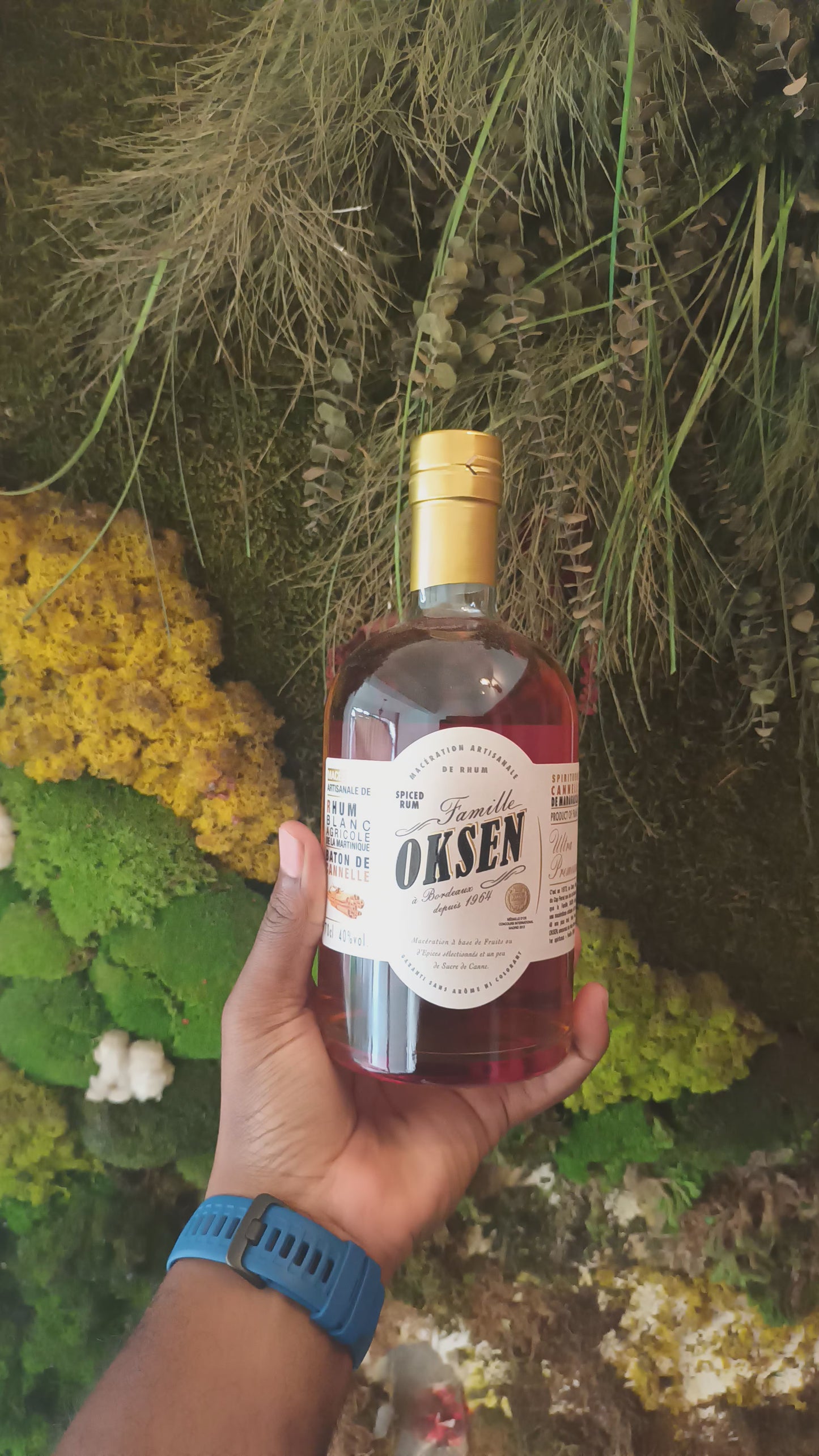 Oksen – Rhum macéré à la cannelle 40°, 70cl