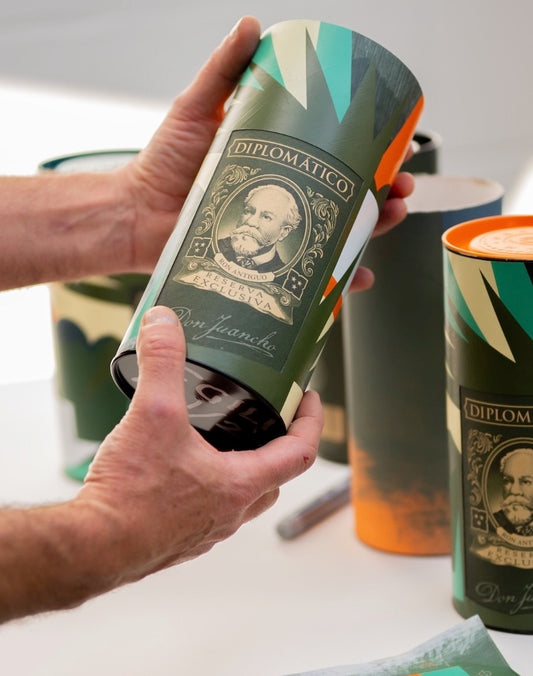 Diplomatico Reserva Exclusiva 40°, 70cl *** édition limitée Jaime Gili