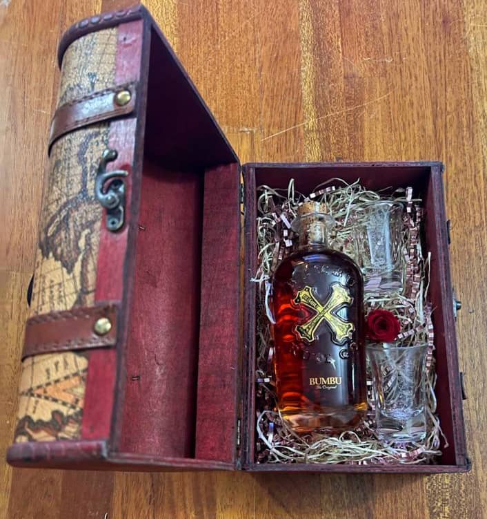 Coffret Saint Valentin | Bumbu The Original 40°, 35cl *** Promo jusqu'au 18/02/2023